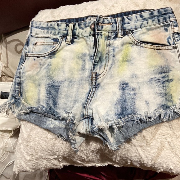 Free People Original Discolored Short Shorts - Picture 1 of 4